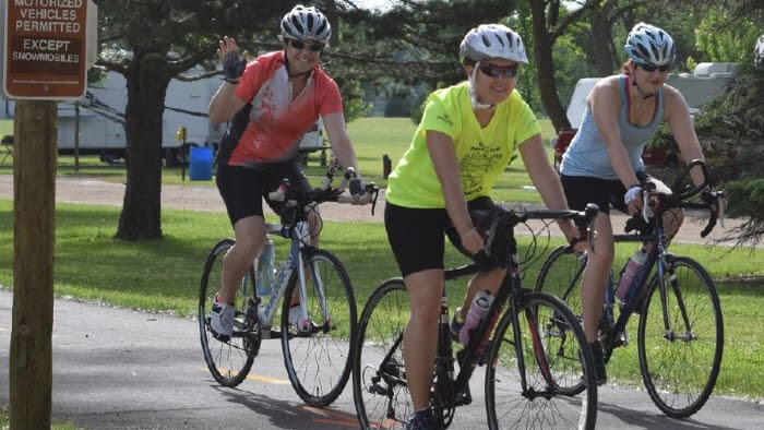 BIKE HUTCHINSON & ENJOY THE HOMETOWN FEEL