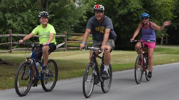 EXPLORE WACONIA AND DISCOVER ALL ITS MANY LAKESIDE ATTRACTIONS