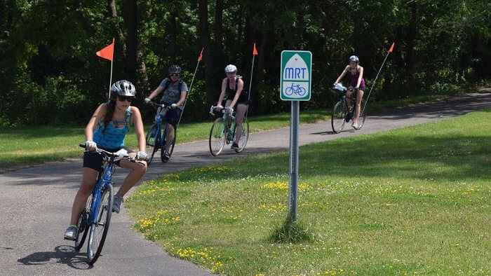 THE COON RAPIDS 10-MILE BIKE LOOP MAKES IT EASY TO CONNECT AND DISCOVER