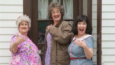 TROUPE AMERICA | The Ladies are Plowin’ Thru!