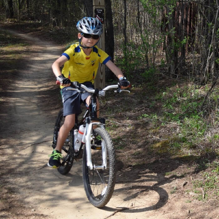 RIDING TO SCHOOL CAN BE EASY WITH ﻿THESE TIPS AND TRICKS