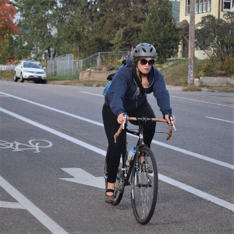 BIKE COMMUTING NECESSITIES AND ﻿NICETIES TO MAKE YOUR RIDE GREAT