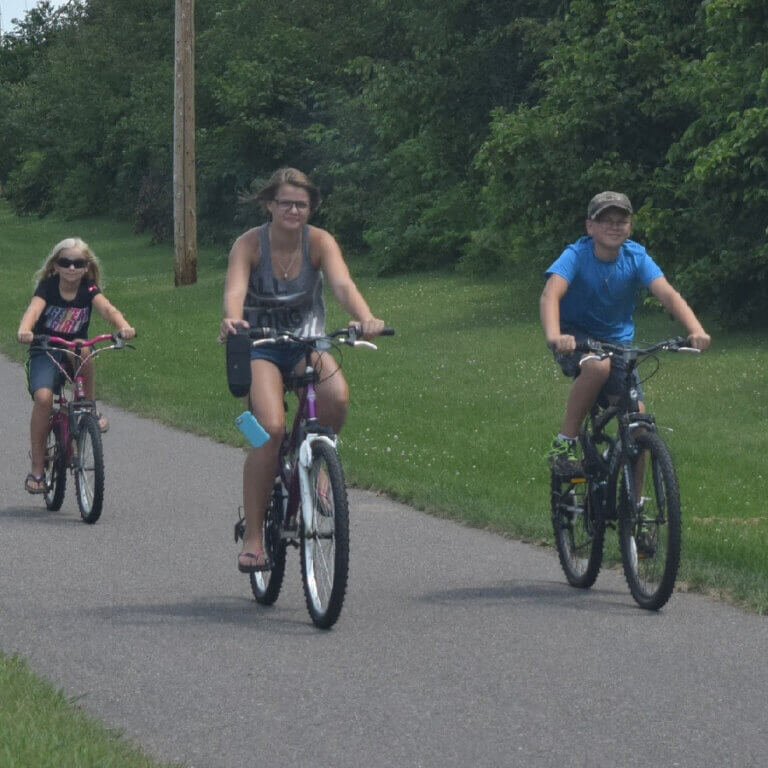 DISCOVER THE PLEASURE OF BIKING ﻿AROUND BRAINERD