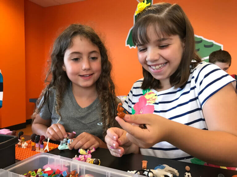 SNAPOLOGY | Field Trips with Robotics, Oh my!