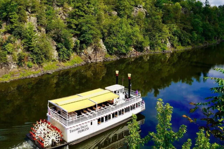TAYLORS FALLS BOAT TOURS | Experience the St. Croix River