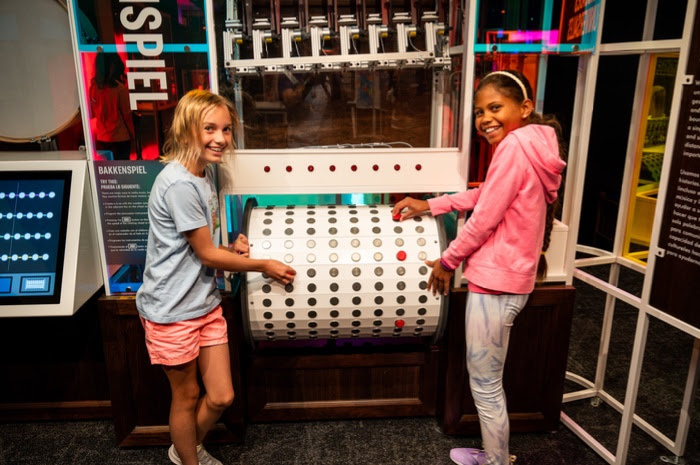 THE BAKKEN MUSEUM | Student Experiences // Grades 3-12
