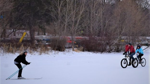 STAY HEALTHY WITH FUN OUTDOOR WINTER ACTIVITES