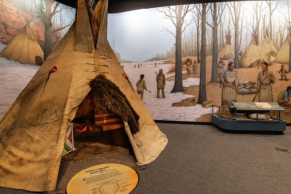 Hoċokata Ṫi  - Shakopee Mdewakanton Sioux Community - Slider Image 1 - HocokataTi3