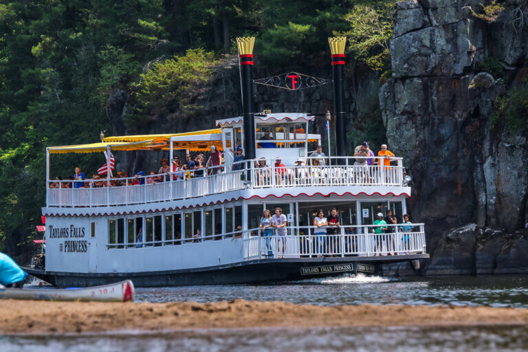 TAYLORS FALLS BOAT TOURS | Explore the St Croix River!