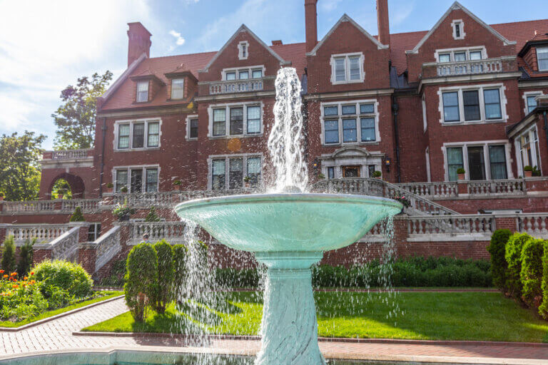 GLENSHEEN | Explore Glensheen: History+Scenery!