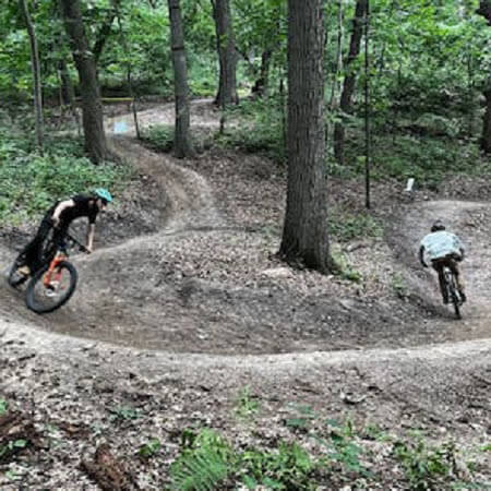 DISCOVER THE BLUFFS AND MORE IN WINONA