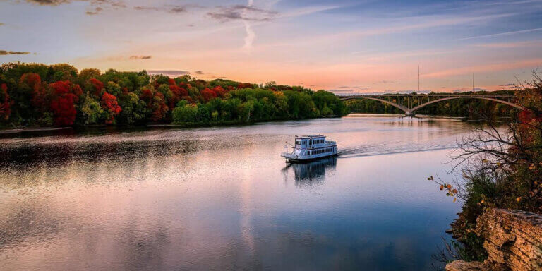 PARADISE CHARTER CRUISES | The Best Events Are On The Water!