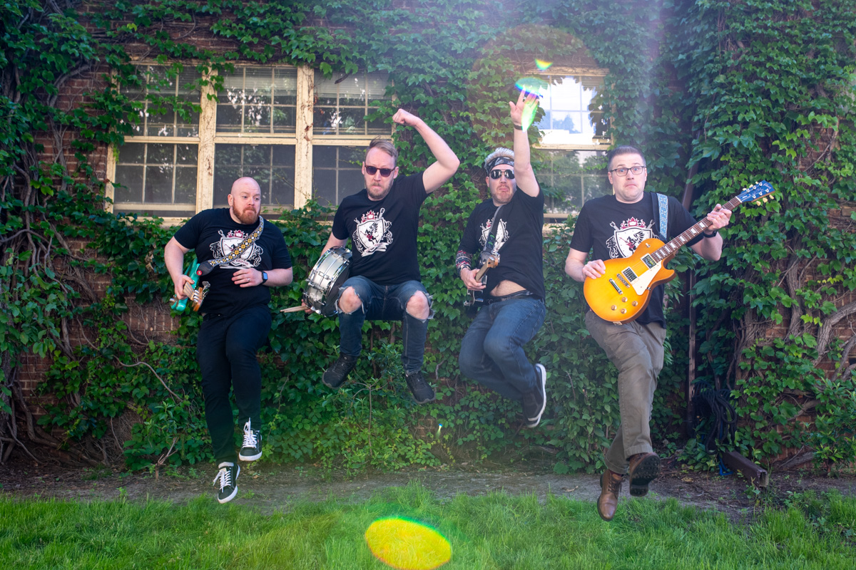 Riffin' Griffin - Slider Image 1 - Bandphotos16 Jumping