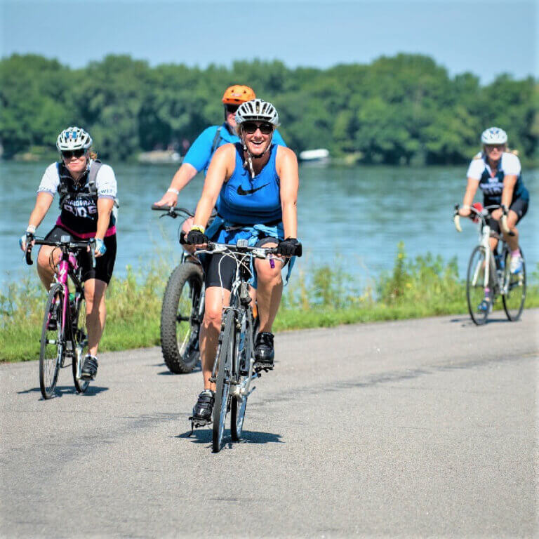TOUR OF LAKEVILLE KICKS OFF THEIR FALL ART FESTIVAL WITH FREE RIDE REGISTRATION