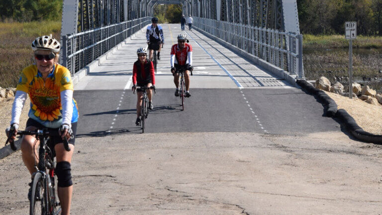 BIKING AND BIRDING FUN ALONG THE MINNESOTA RIVER