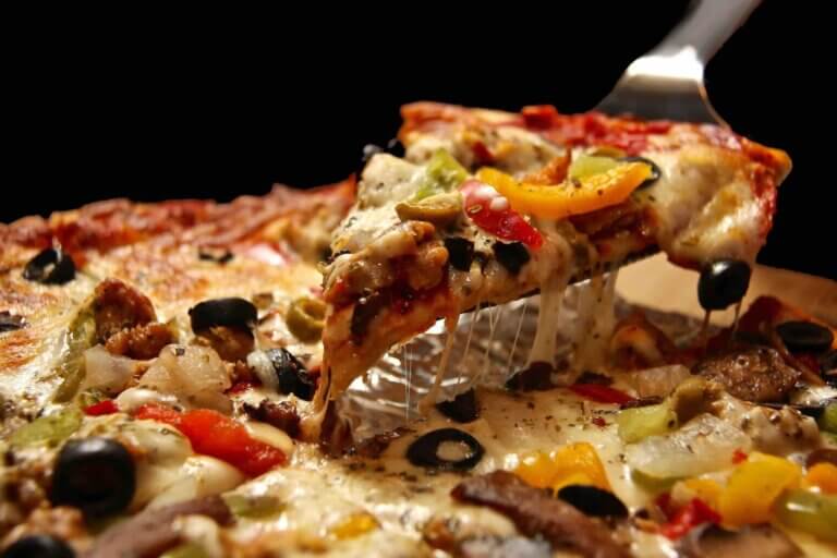 FIREHOUSE PIZZA | High Quality Pizza for the Midwest