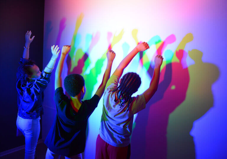 MUSEUM OF ILLUSIONS | Spark curiosity!
