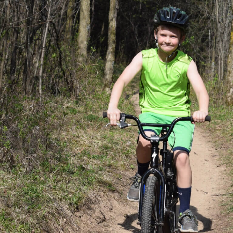 WITH THESE TIPS, WOOD TICKS WON’T HAUNT YOUR NEXT OUTDOOR ADVENTURE